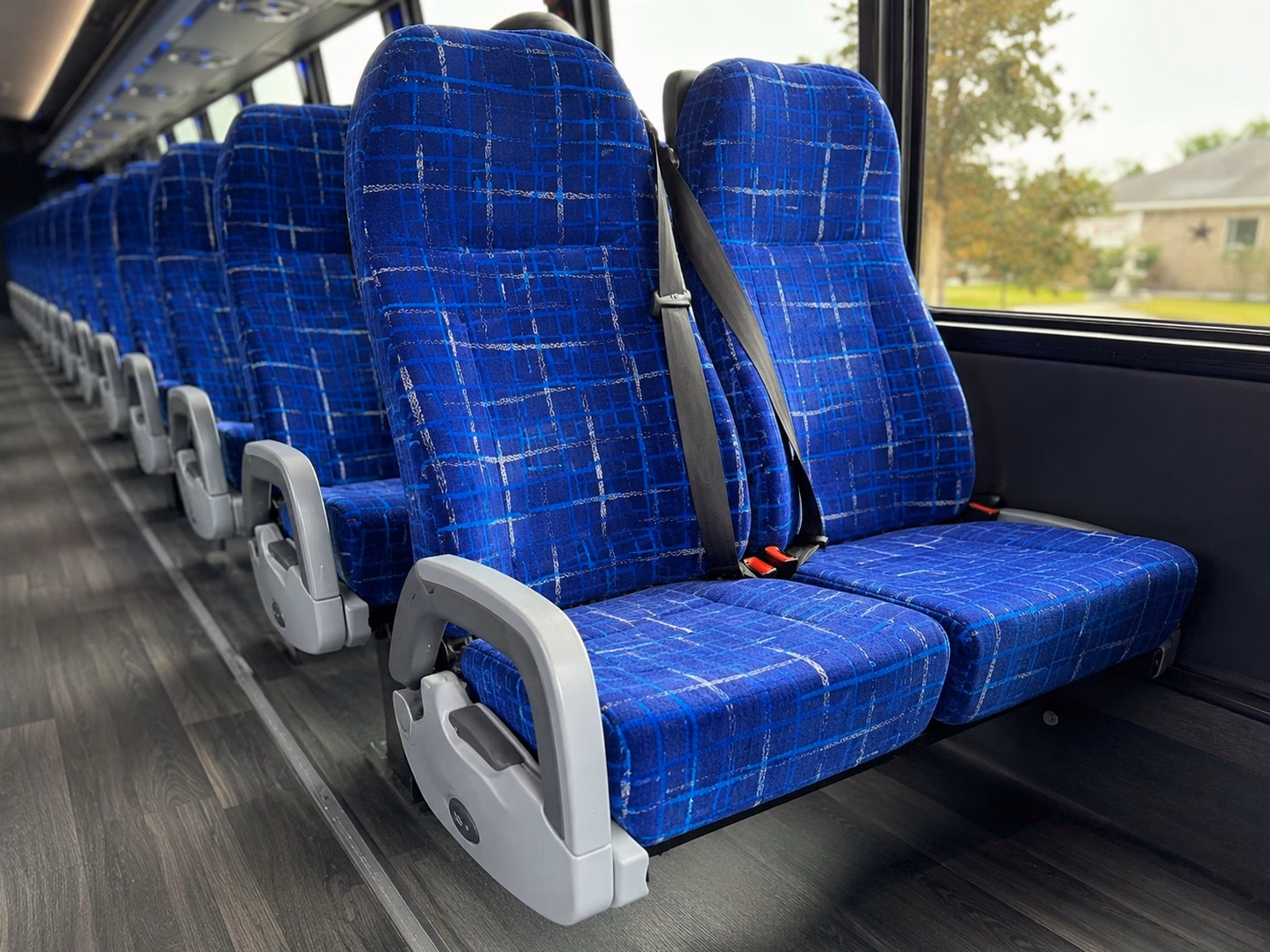 charter bus rentals for portland rose festival events and parades