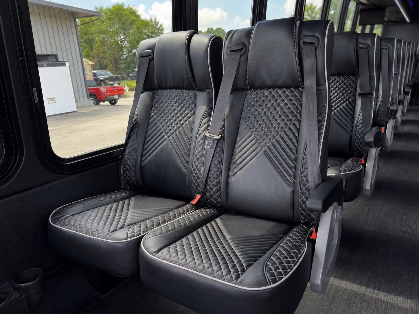 charter buses for vineyard and winery wedding transportation near portland
