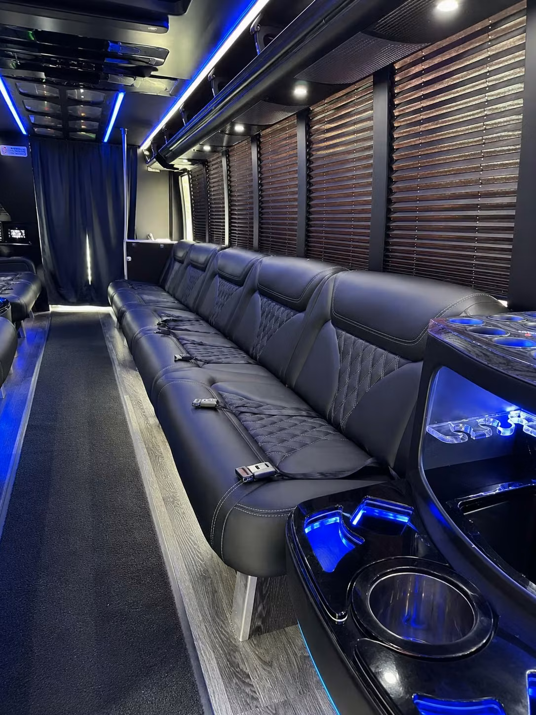 it s easy to book a party bus to edgefield amphitheater for summer concerts