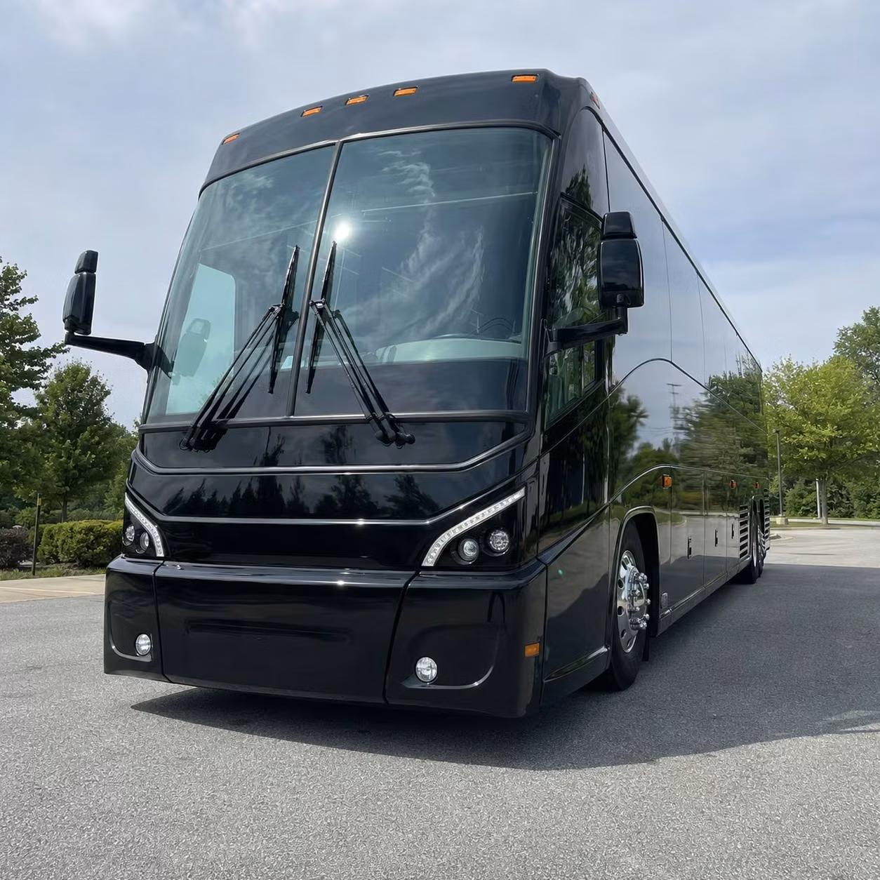 multi day charter bus rentals for portland groups heading to crater lake bend and central oregon